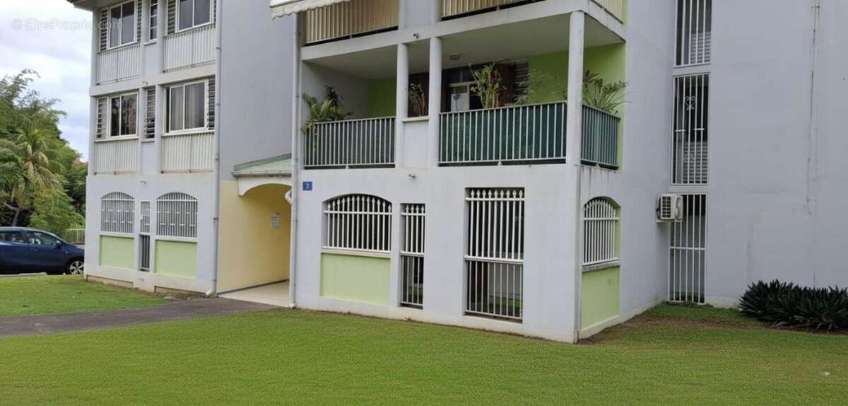 Appartement à BAIE-MAHAULT