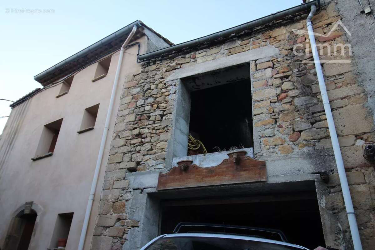 Maison à CUBIERES-SUR-CINOBLE