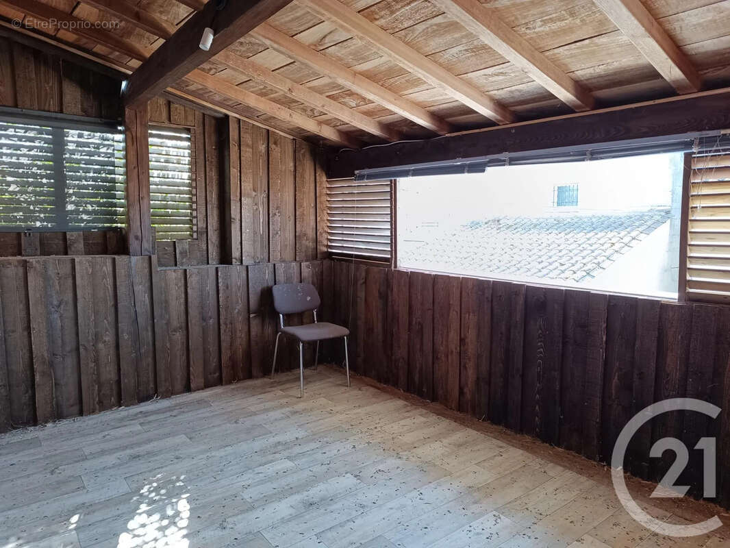 Maison 84 m² à Saint-Antoine-Sur-L'isle  - photo 8
