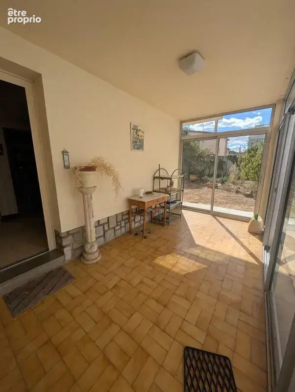 Maison individuelle T7 – 169 m²  Grand potentiel, jardin piscinable & emplacement idéal - photo 3
