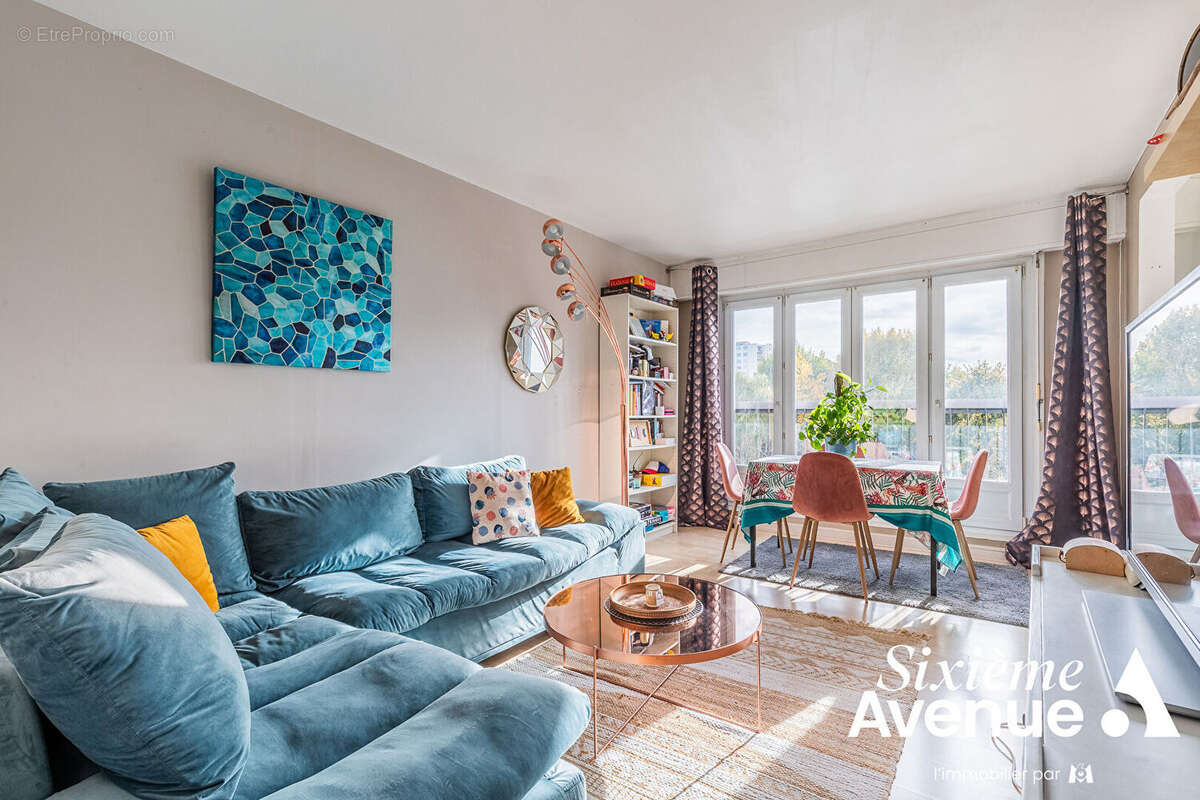 Appartement à CHILLY-MAZARIN