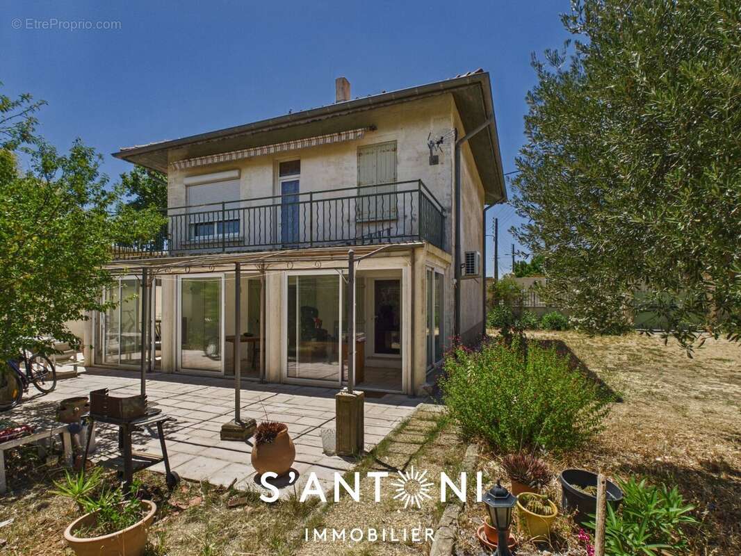 Maison à BESSAN