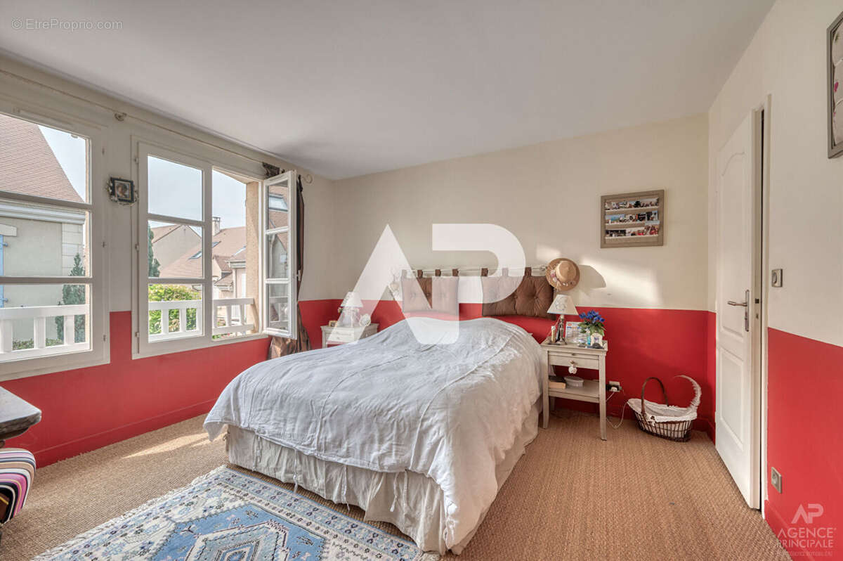 Maison à RUEIL-MALMAISON