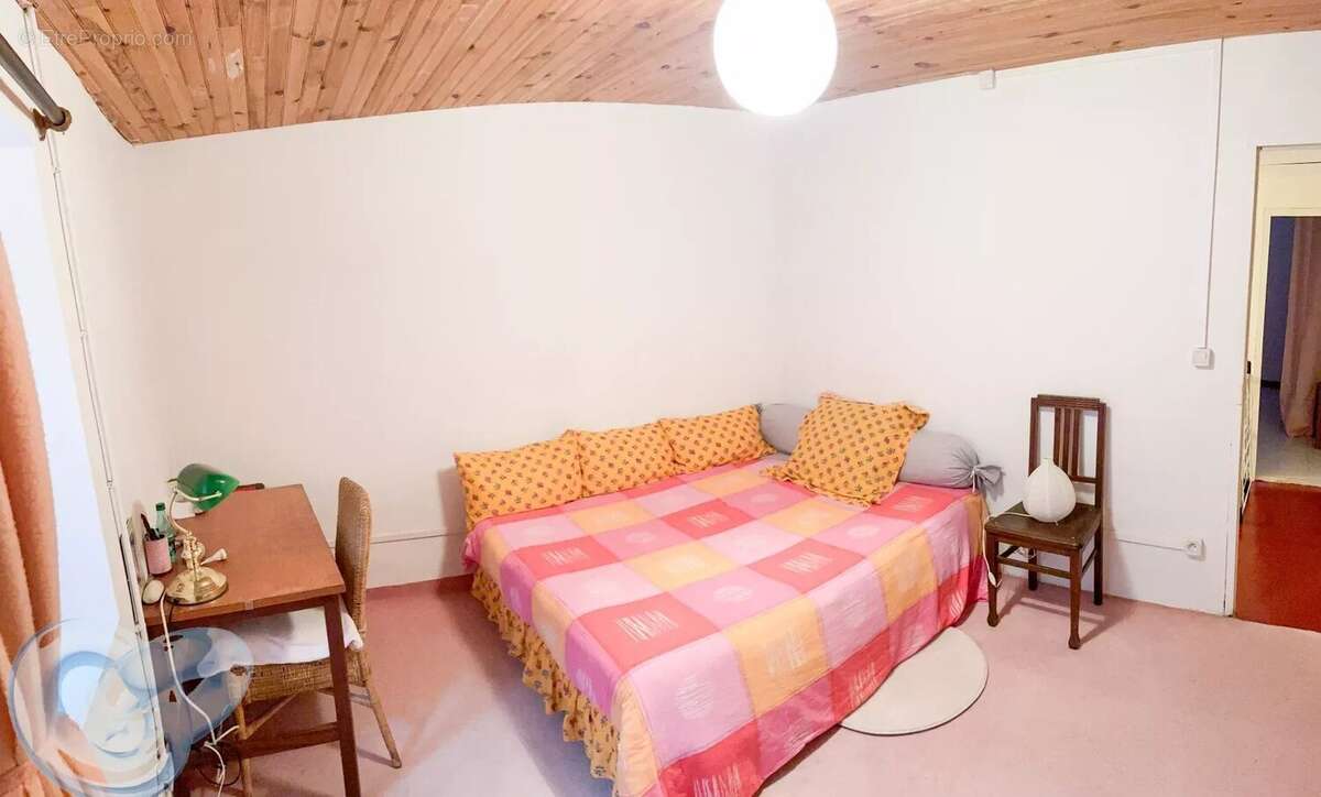 Maison à REVEST-DU-BION