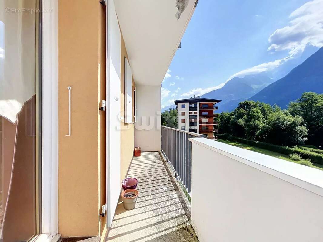 CHAMONIX-MONT-BLANC – Appartement T3 avec parking privatif et cave - photo 6