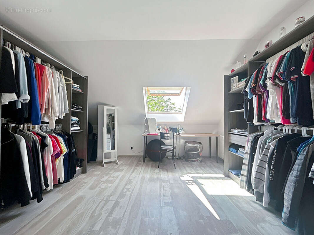 Maison à ROSNY-SUR-SEINE