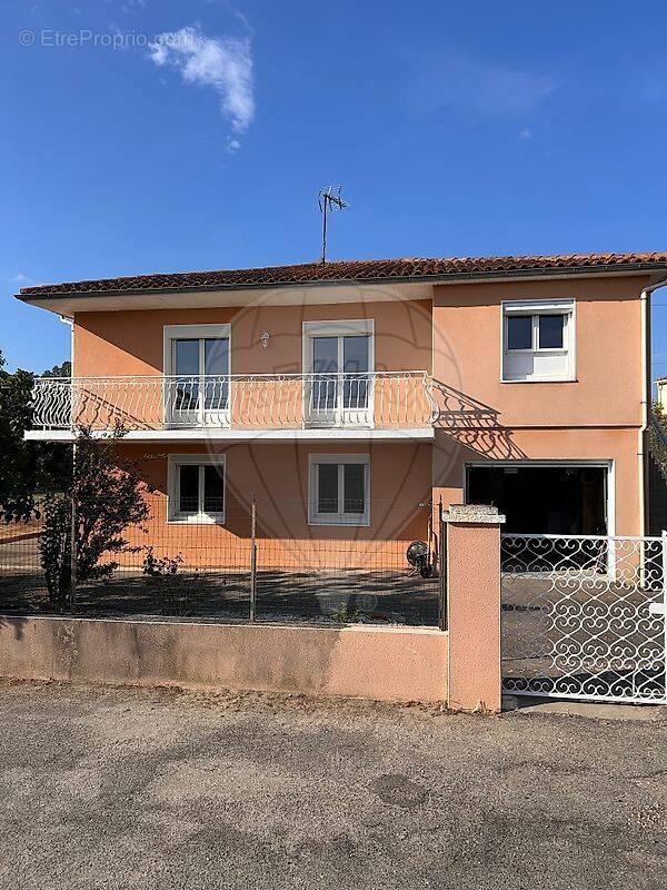 Maison à PENNAUTIER