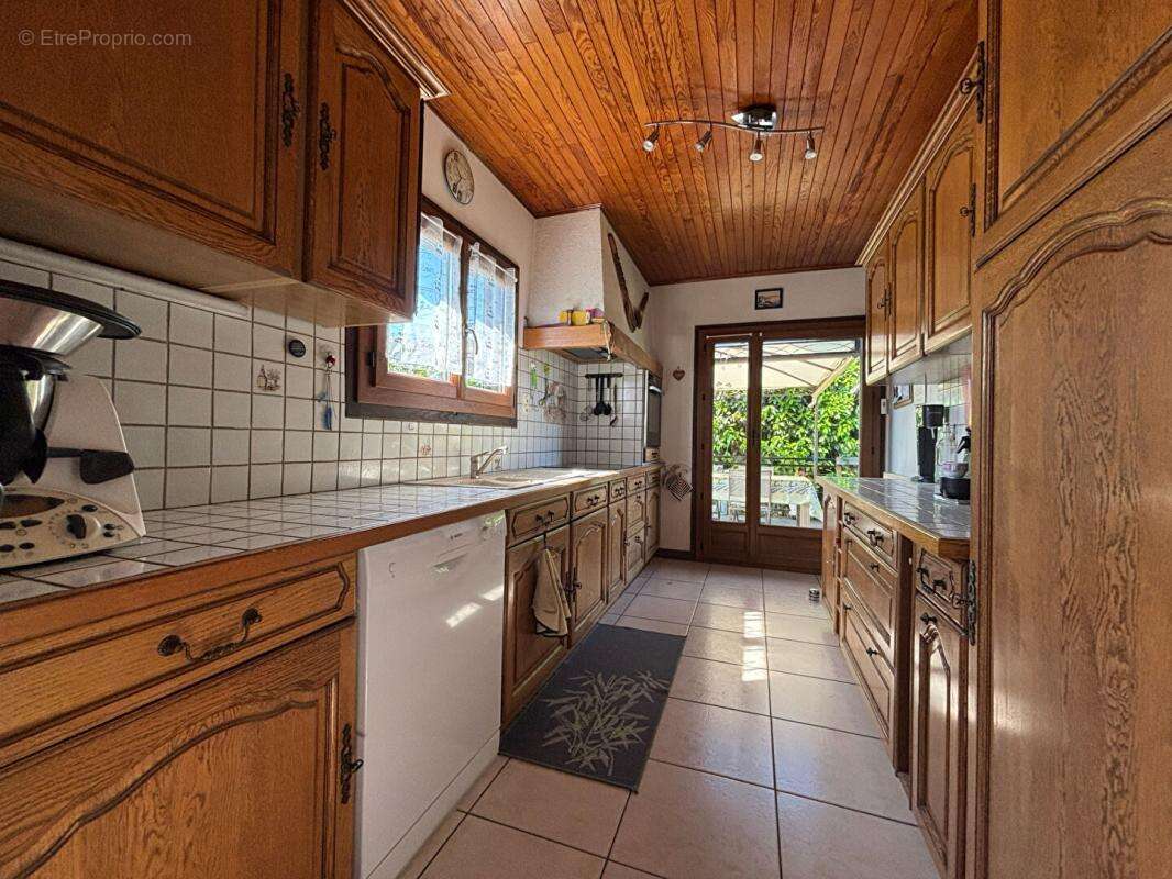 MASSONGY Maison T5 110 m² , 732m² de terrain , secteur calme (74140) - photo 3