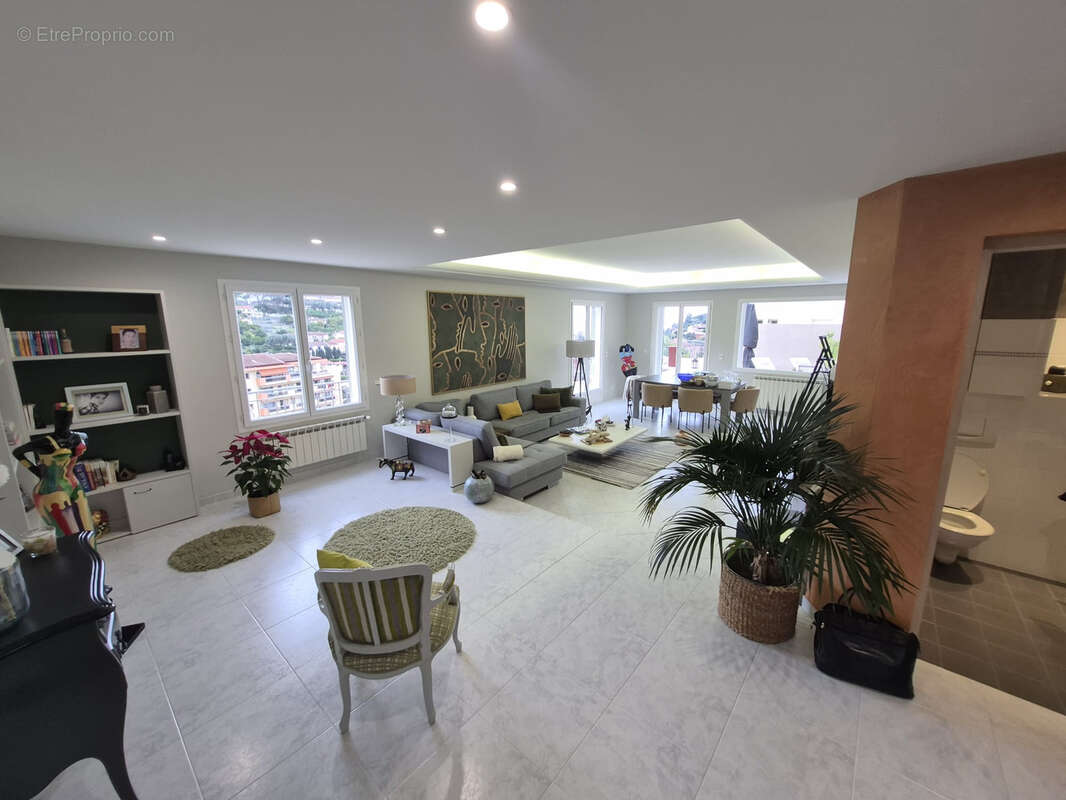 Appartement à MENTON