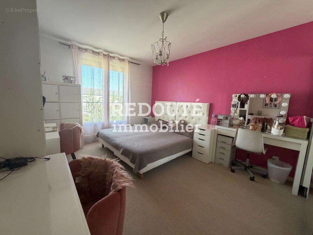 A vendre - reims - maison 4 chambres -  garage - jardin - photo 10