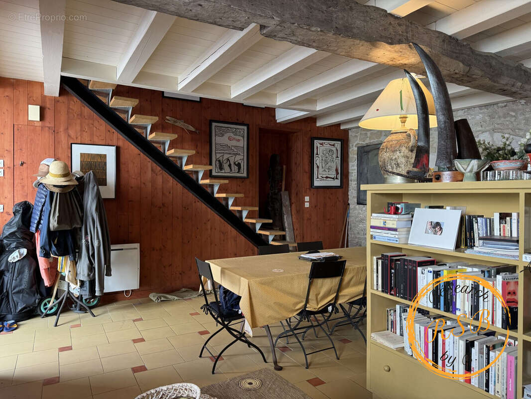 Maison 87 m² à La Flotte  - photo 6