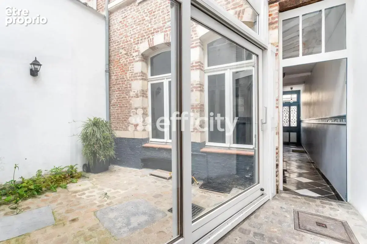 Maison 6 pièces 195 m² à vendre à Lille (59000) - photo 2