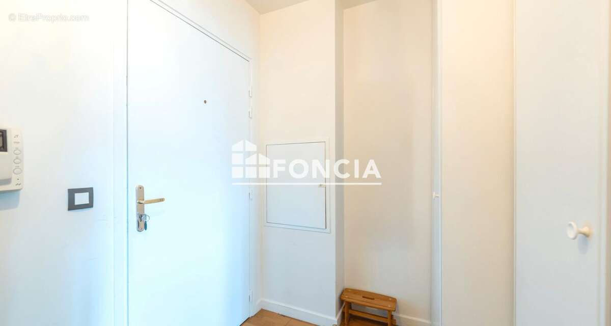 Appartement à LA GARENNE-COLOMBES