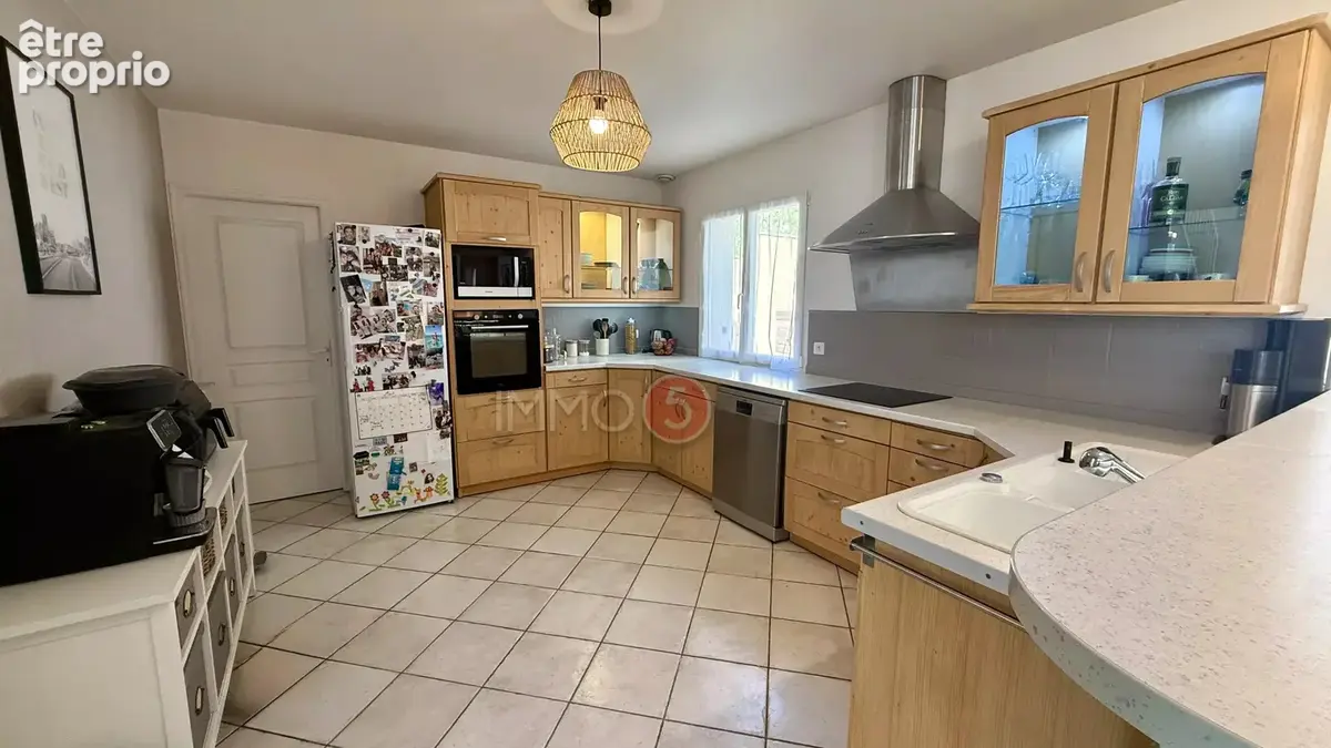 Maison récente – 150 m² – 5 chambres – piscine – sous-sol total - photo 7