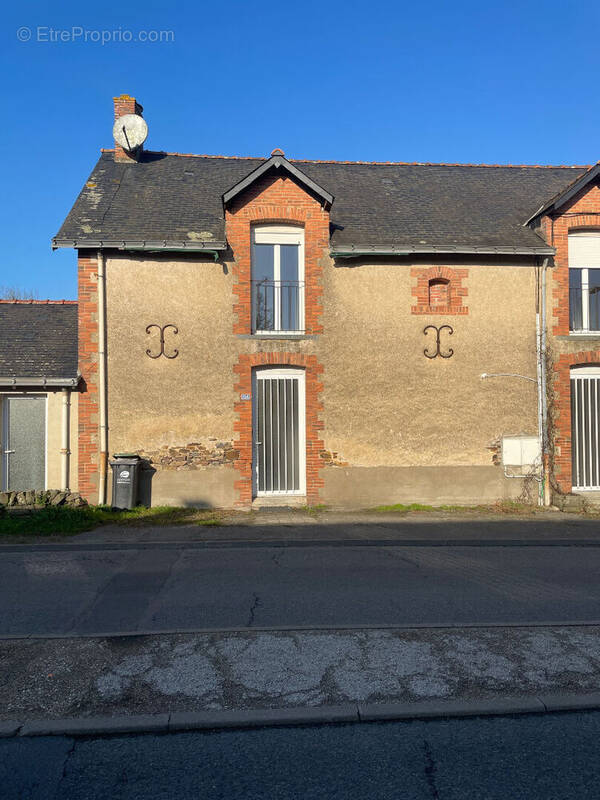 Appartement à JOUE-SUR-ERDRE