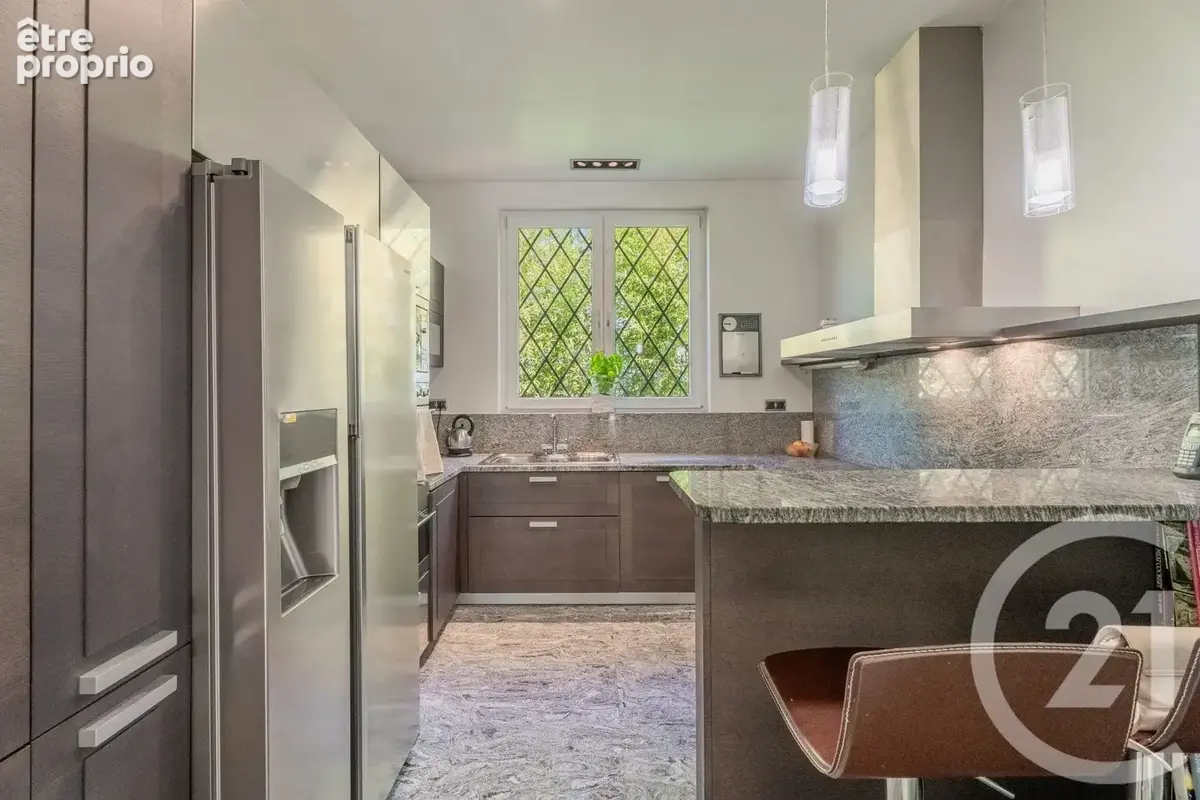 Maison 8 pièces 238 m² à vendre à Nice (06300) - photo 12