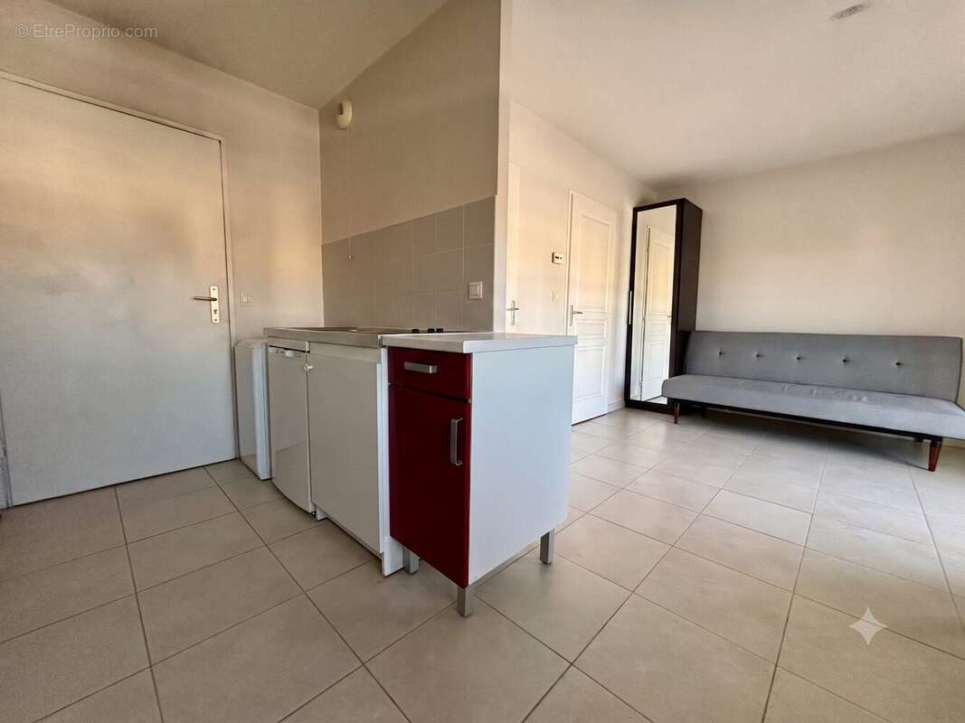 Appartement 23 m² à Romans-Sur-Isere  - photo 4