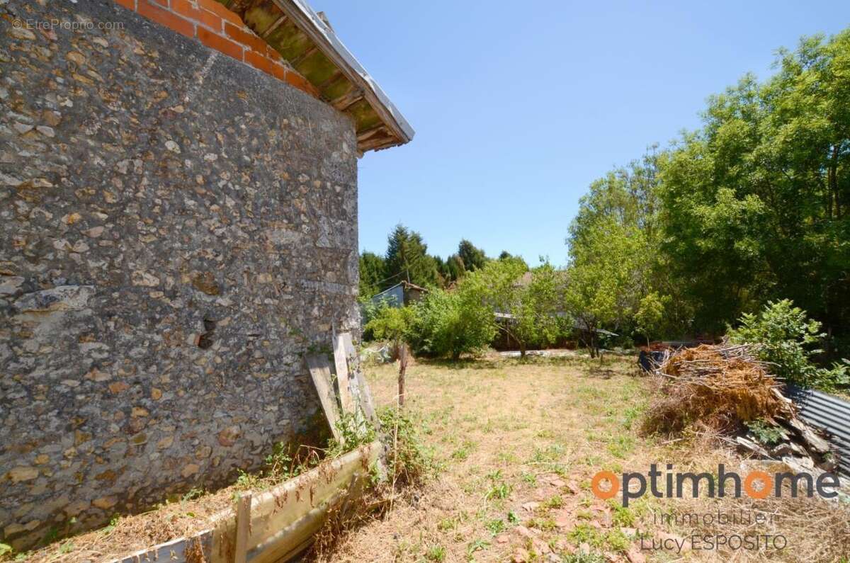  Ensemble immobilier avec énorme potentiel – Nieuil (Charente)  - photo 20