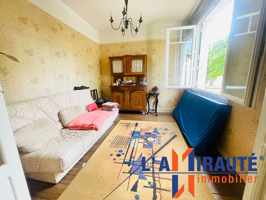 Maison à SARTROUVILLE