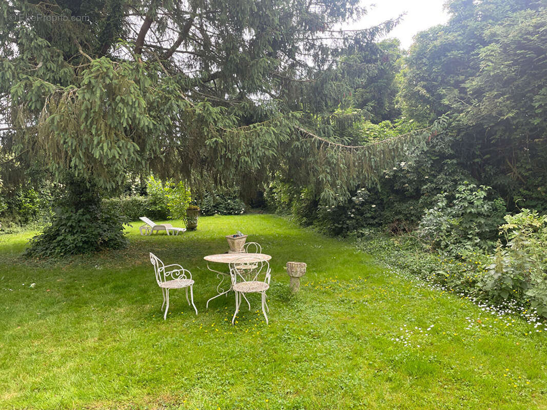 Maison à MARCHEZAIS