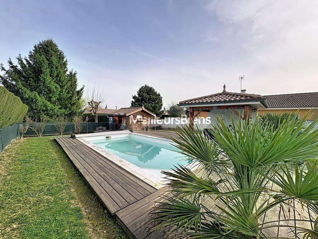 Maison à PONT-DE-VEYLE