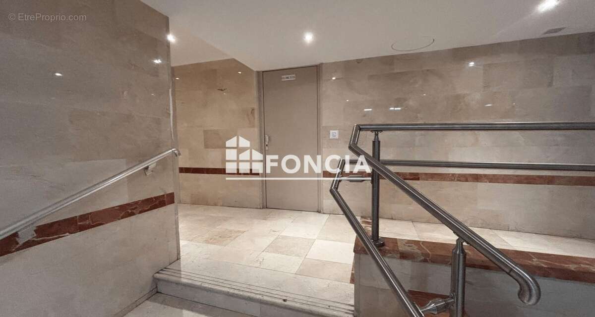 Parking à PARIS-19E