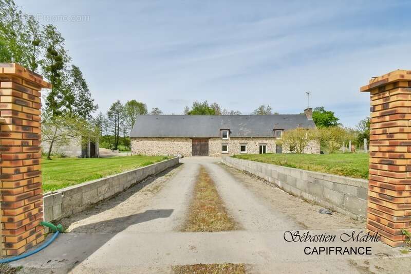 Maison à PLEINE-FOUGERES
