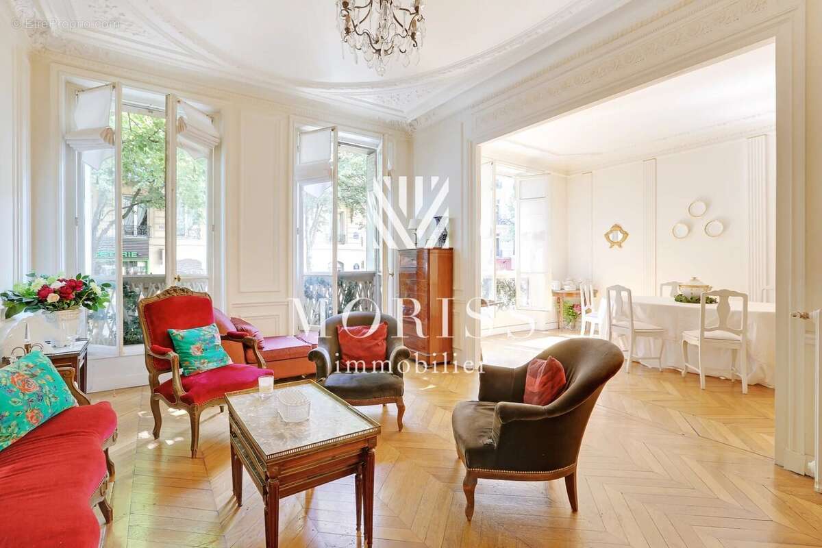 Appartement à PARIS-9E