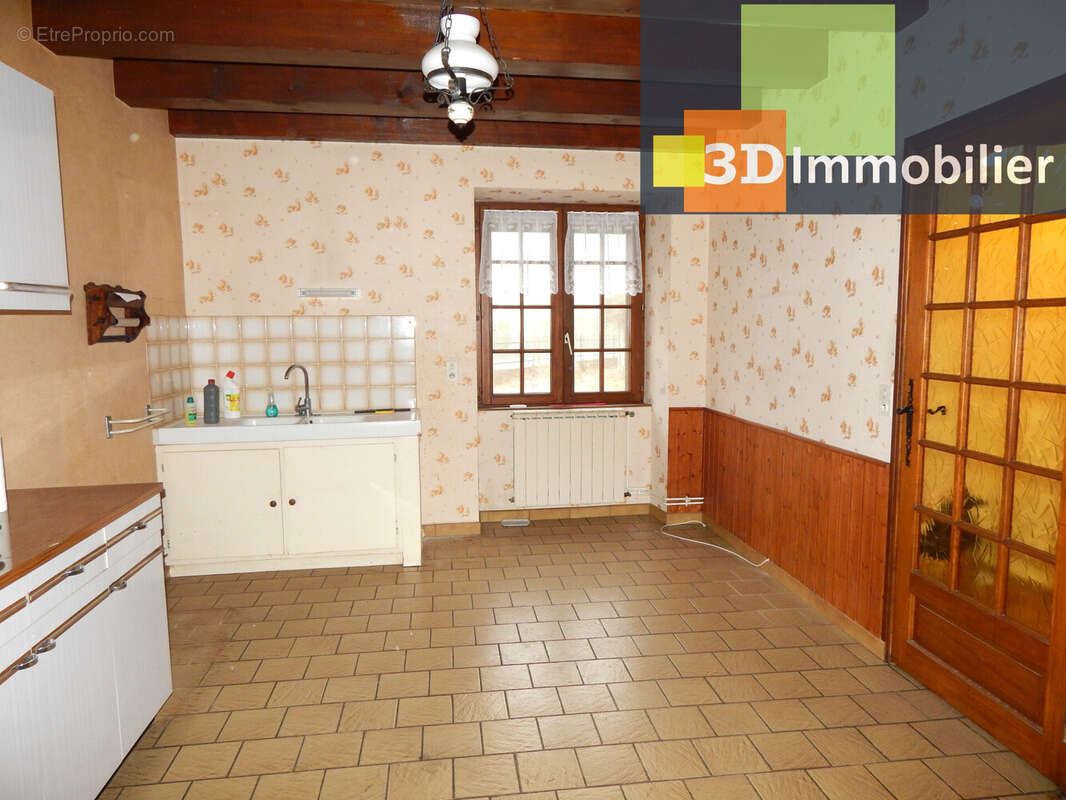 CUISINE 17 M² - Maison à BLETTERANS
