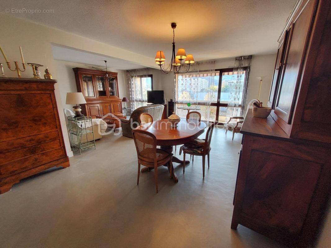 Appartement à ECHIROLLES