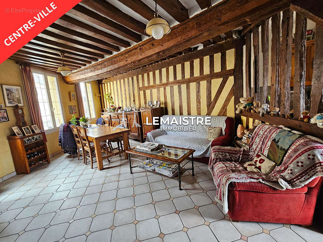 Maison à MONTIVILLIERS