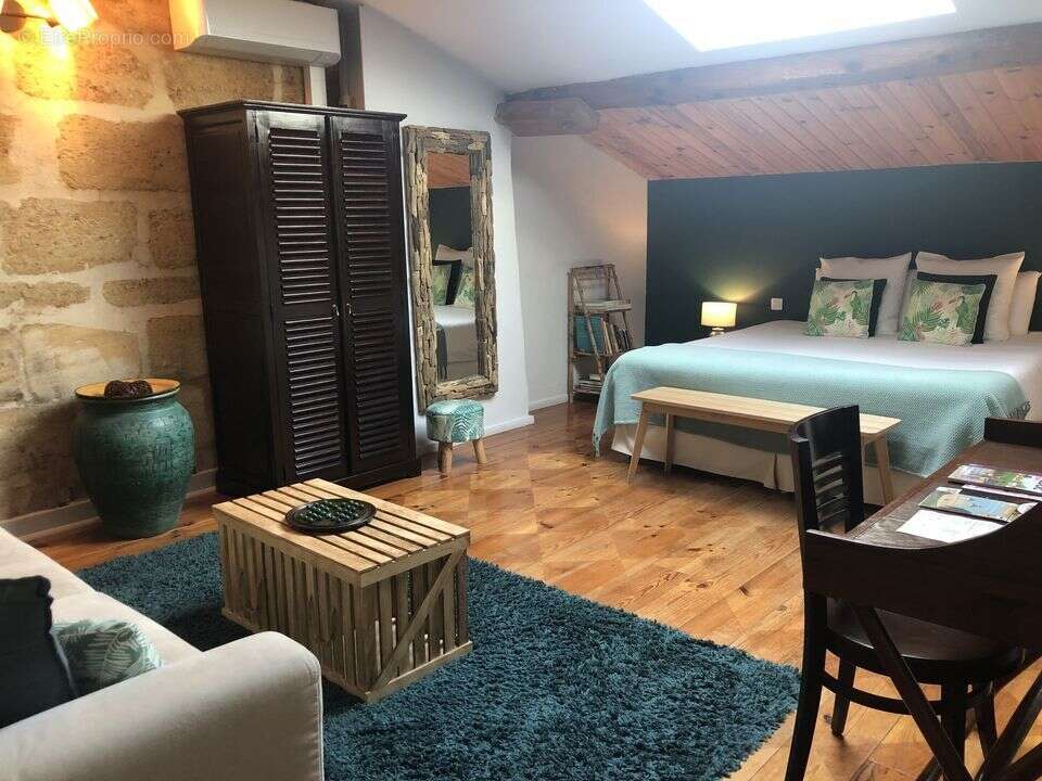 Pauillac Maison en pierre T7--TERRAIN 1847 m2 - Calme- Parfait - Maison à PAUILLAC