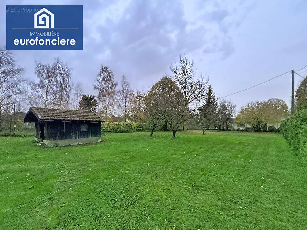 Terrain à CHARMONT-SOUS-BARBUISE