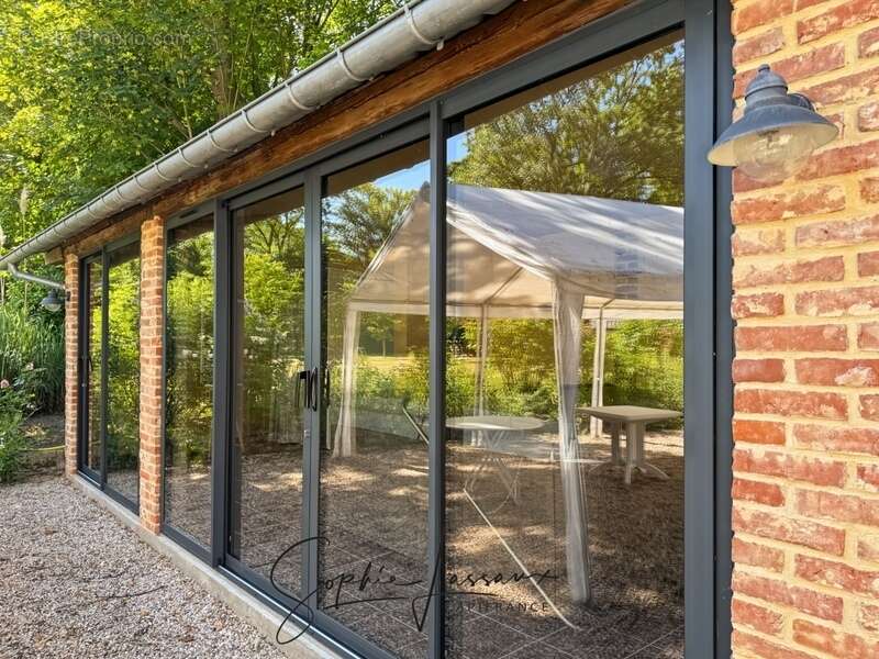 Demeure de caractère à vendre à Bézu-Saint-Éloi – 9 pièces, 5 chambres, parc de près de 6 000 m² avec maison d'amis et espace bi - photo 5
