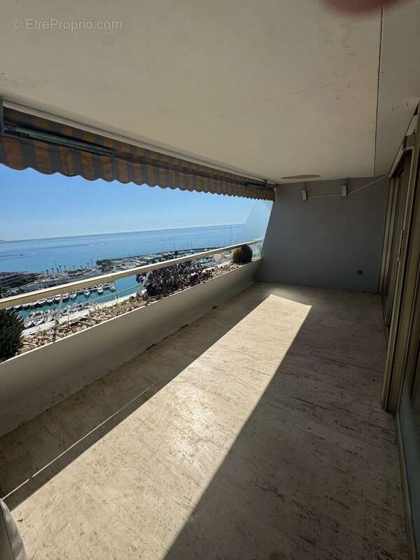 Appartement à VILLENEUVE-LOUBET