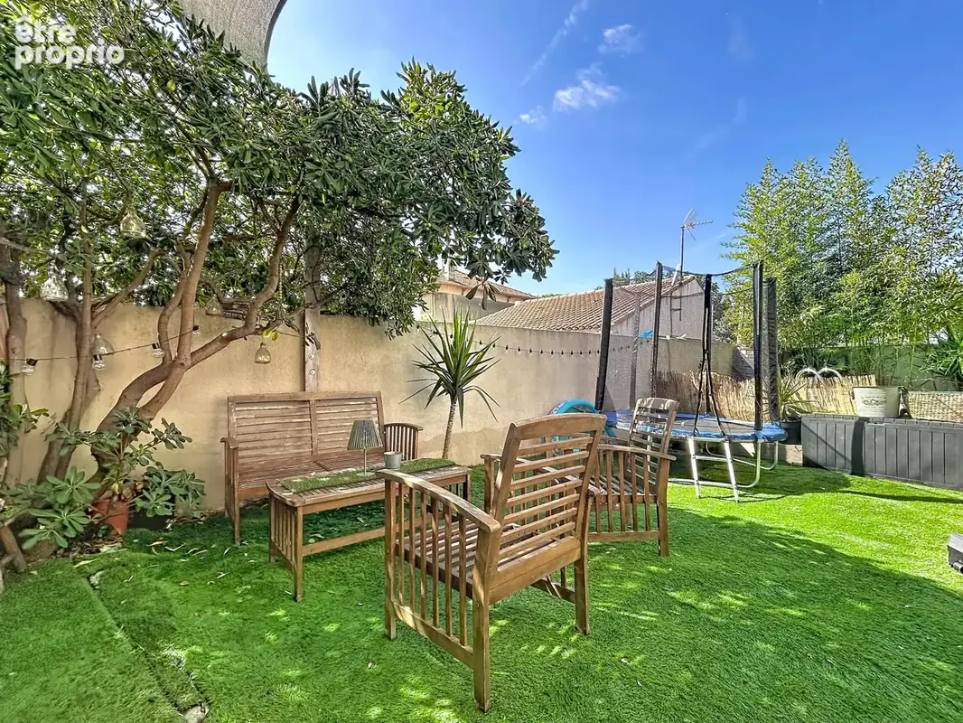 Maison plain-pieds avec jardin - Centre Rognac - photo 12