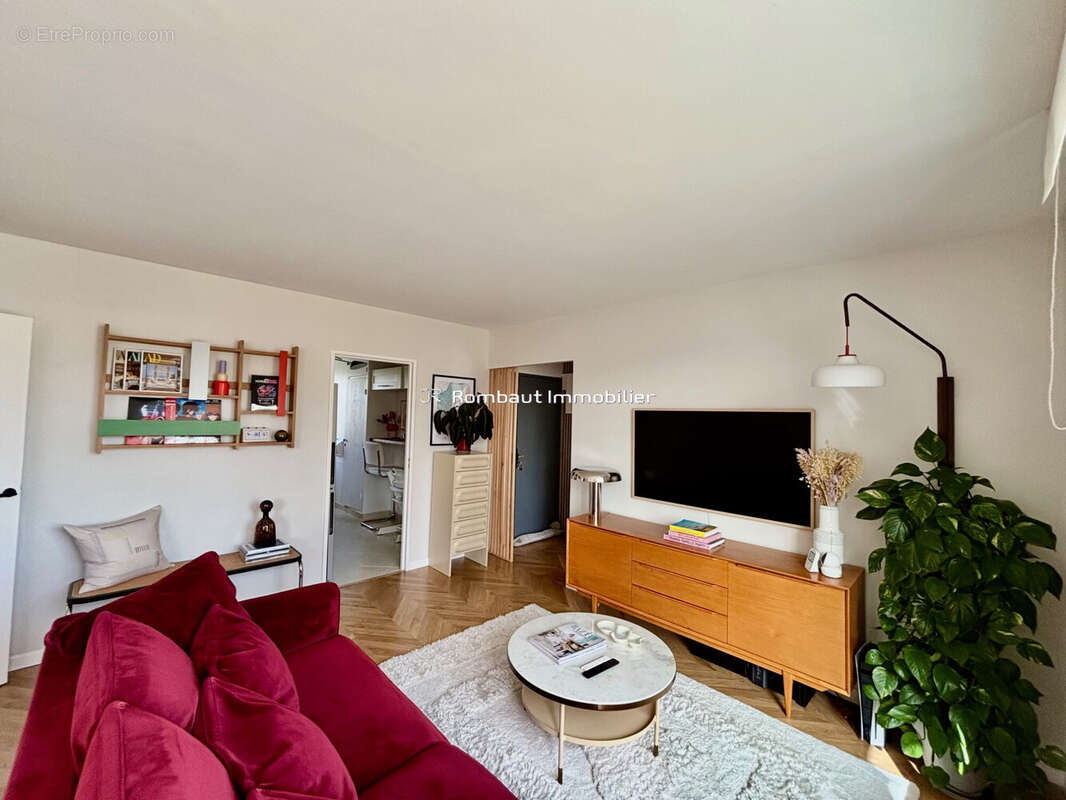 Appartement à LA CELLE-SAINT-CLOUD