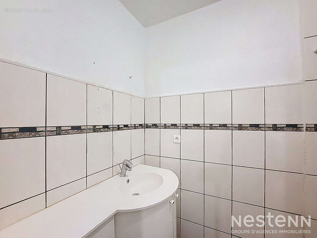 A Vendre Maison en pierre de 74 m² avec dépendance, terrasse et jardin au centre de Condom - photo 10