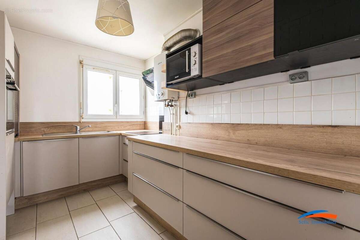   - Appartement à REIMS