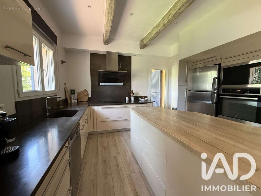 Maison 215 m² à Sollies-Ville  - photo 7