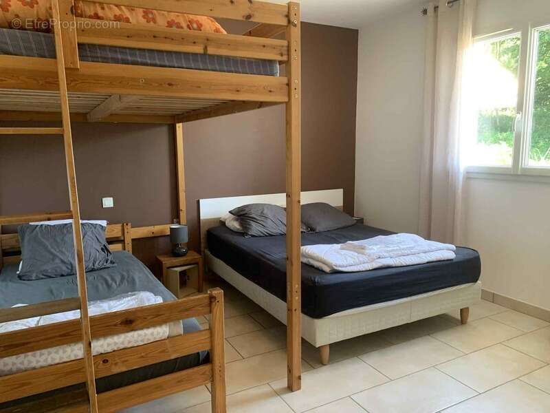 Maison avec studio indépendant et piscine chauffée – 2300 m² de terrain – CHABESTAN (05) - photo 13