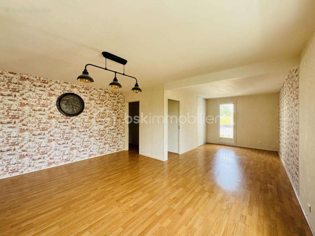 Appartement T3 lumineux avec balcon et garage en résidence sécurisée - photo 3