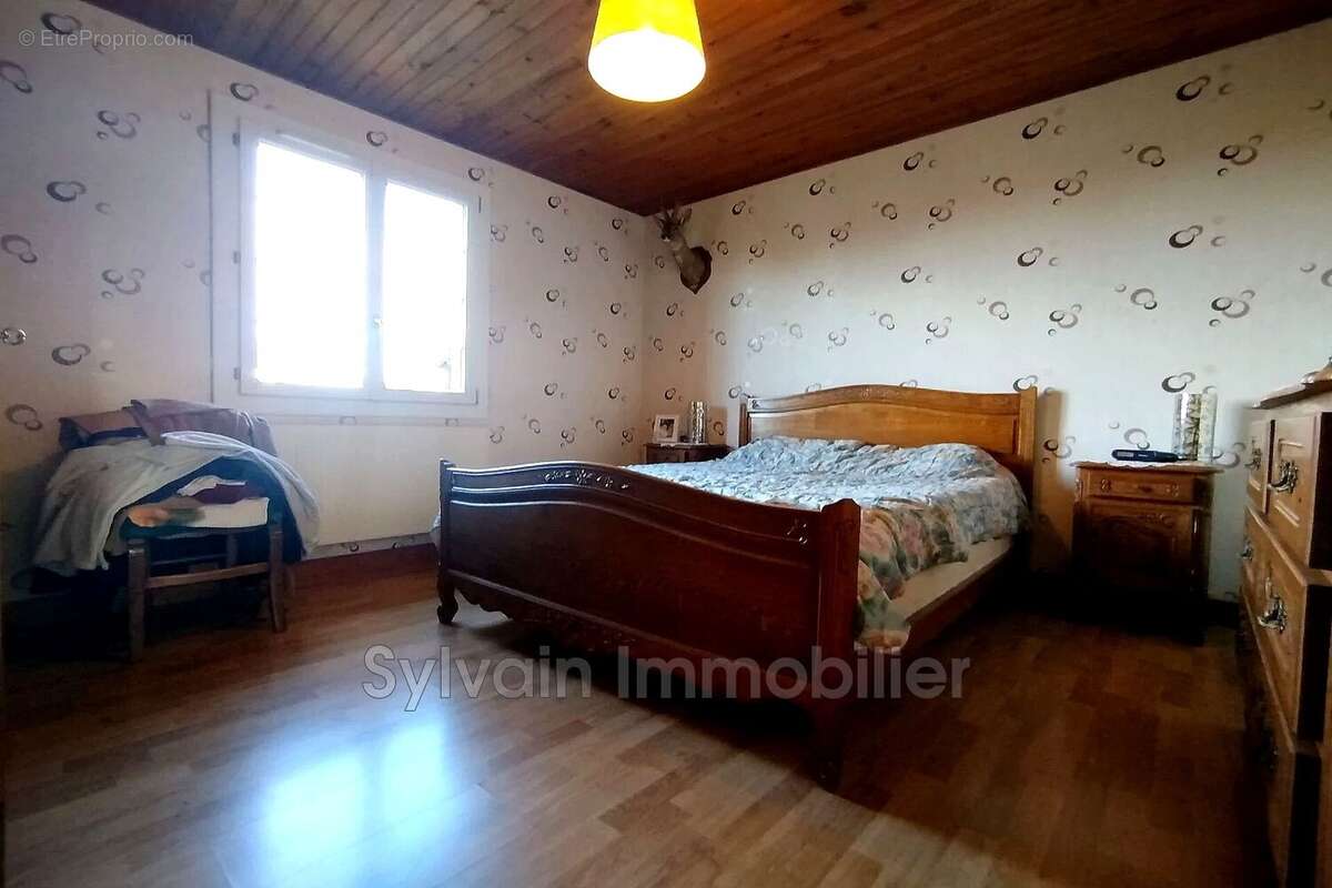 Maison à FORMERIE