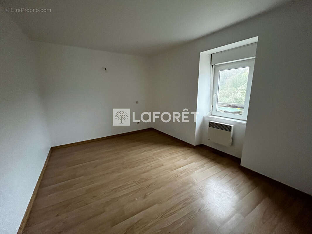 Maison à BERTHOLENE