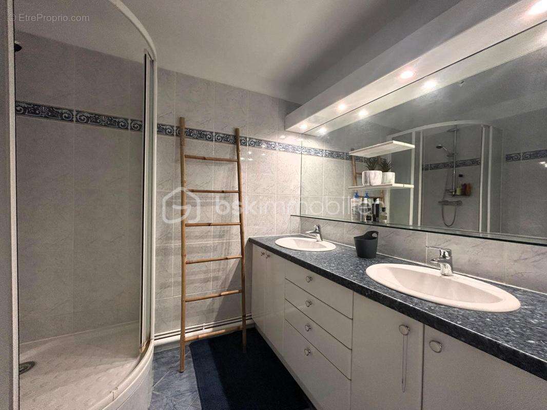 Appartement à vendre - 4 pièces - 90m² - photo 4