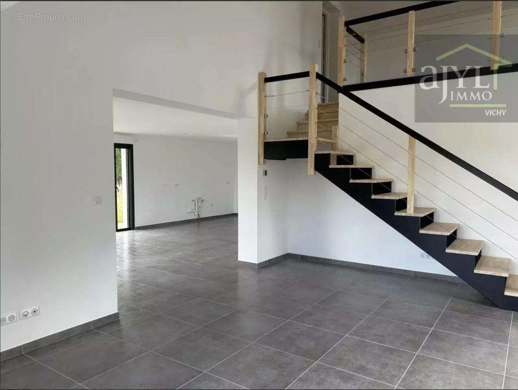 Maison à LE VERNET