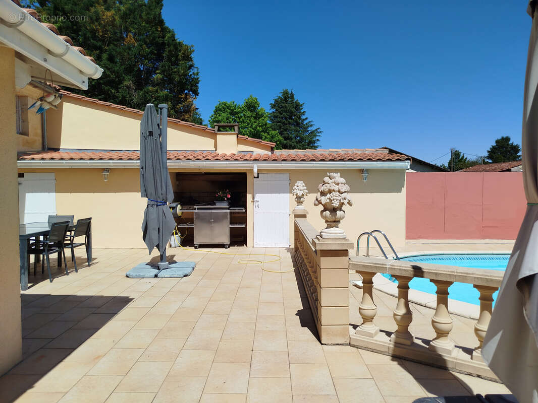 Maison à CIVRAC-SUR-DORDOGNE