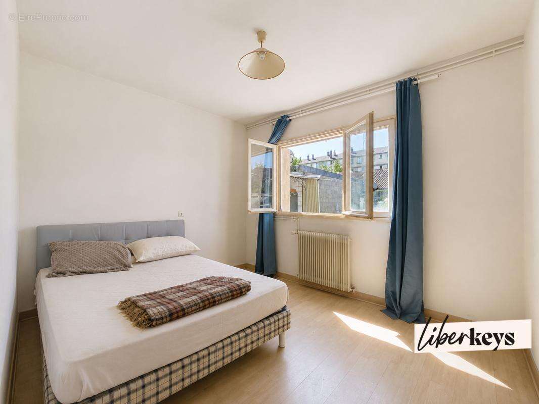 Maison de plain-pied 4 chambres avec grand garage – Orléans (45000) - photo 6