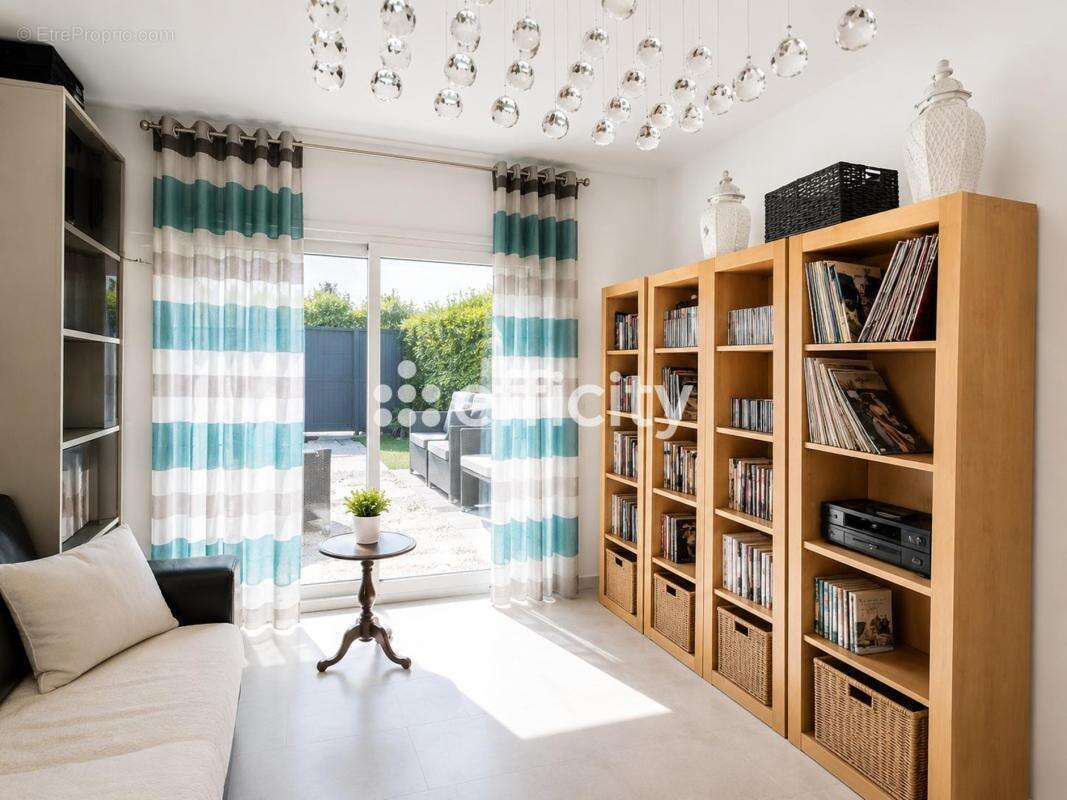 Maison 108 m² à Semussac  - photo 17