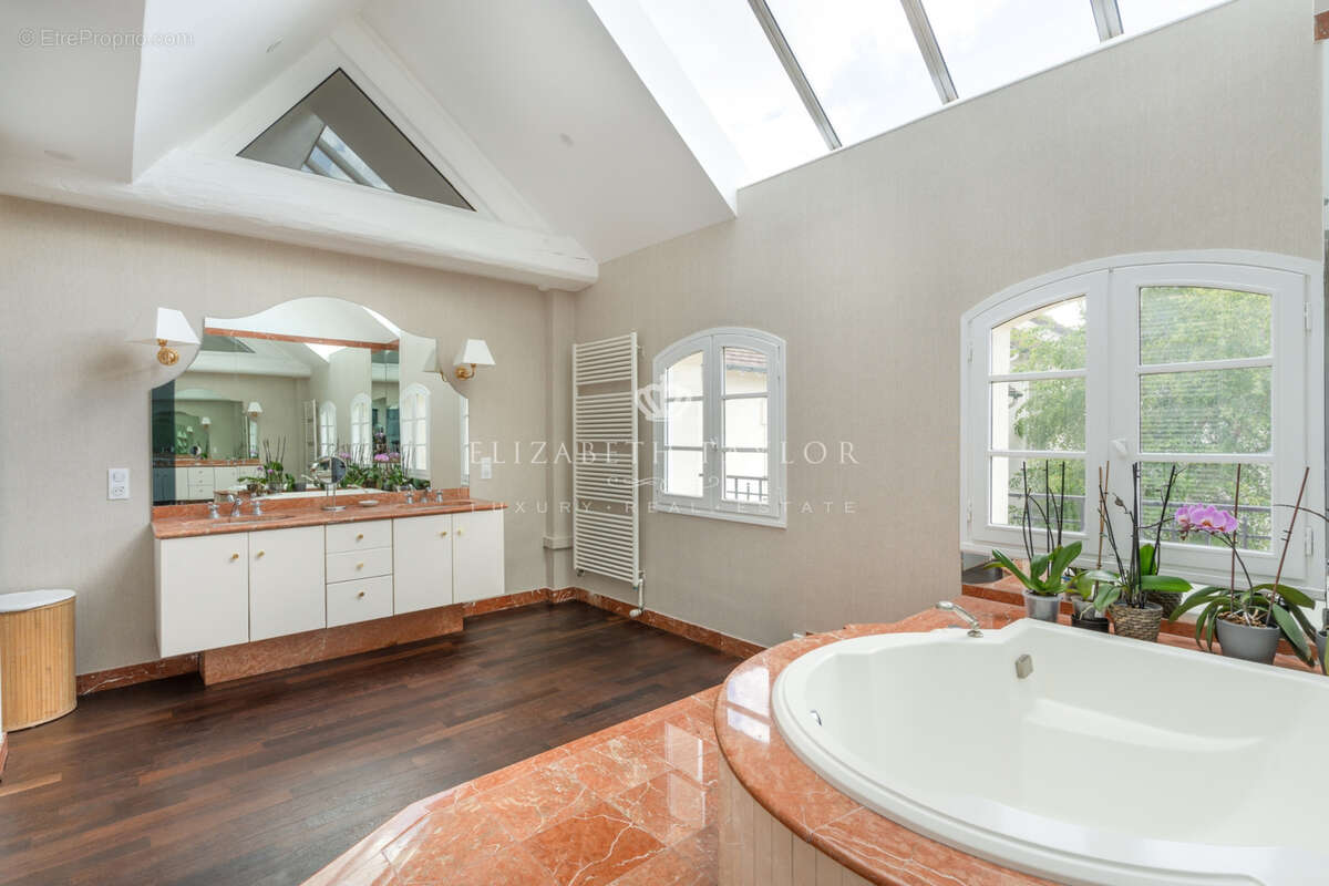 Maison à NOISY-LE-ROI